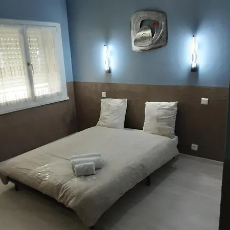 Aparthotel Eiffel *